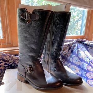 UGG Chancery Boot Size 8